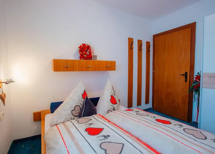 Erika By Monicare سيفيلد ان تيرول